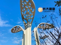 广东不锈钢抽象广场大型树雕塑