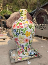 彩绘花瓶